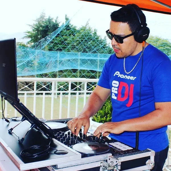Dj Thiago Barbosa Som e Iluminação